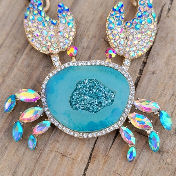 RARE Betsey Johnson Crab Necklace 🦀 - Picture 4 of 9